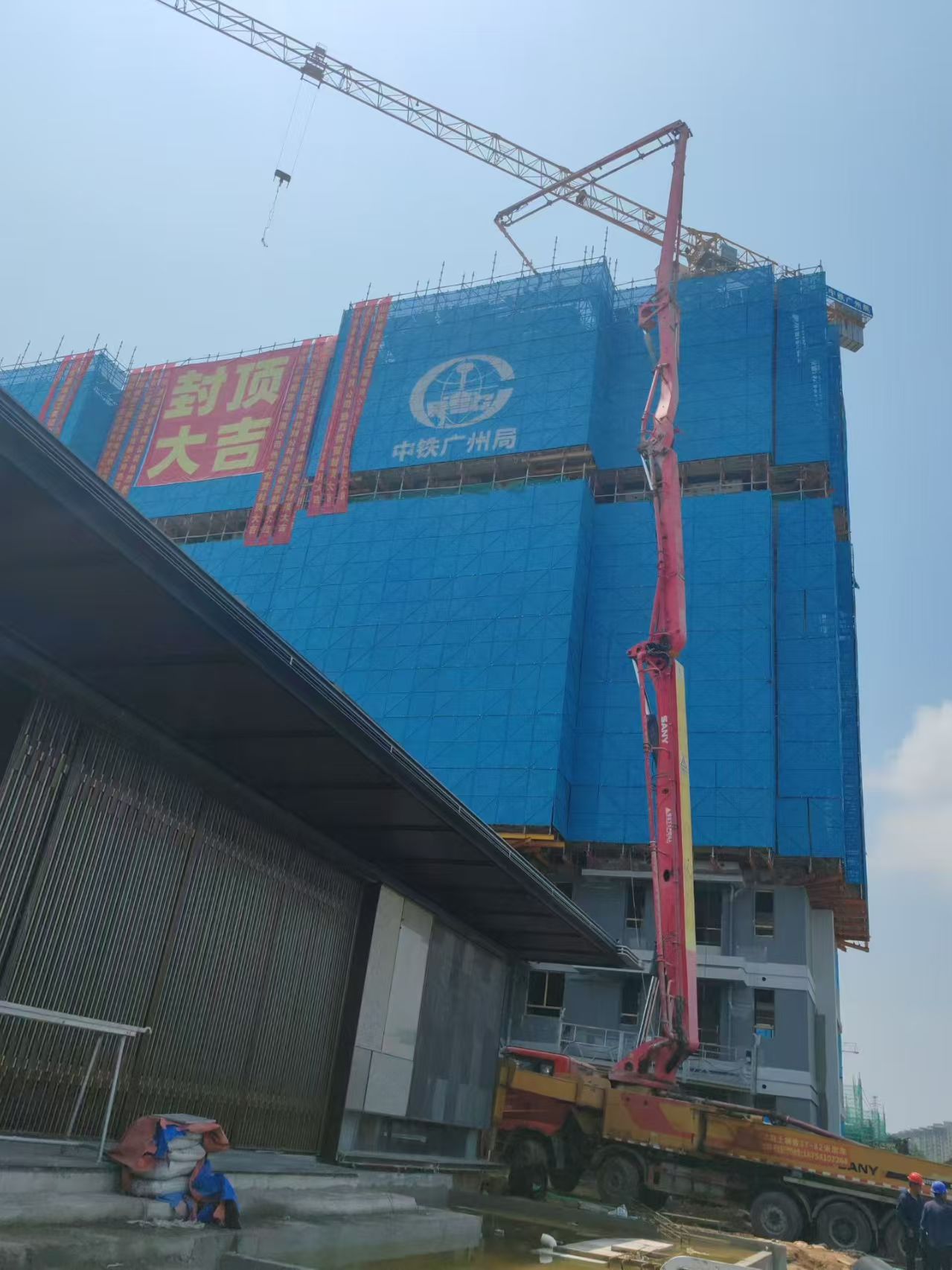 2026-7-24日建发济南云湖之城体验区现场施工配合 2026-7-24日建发济南云湖之城体验区现场施工配合