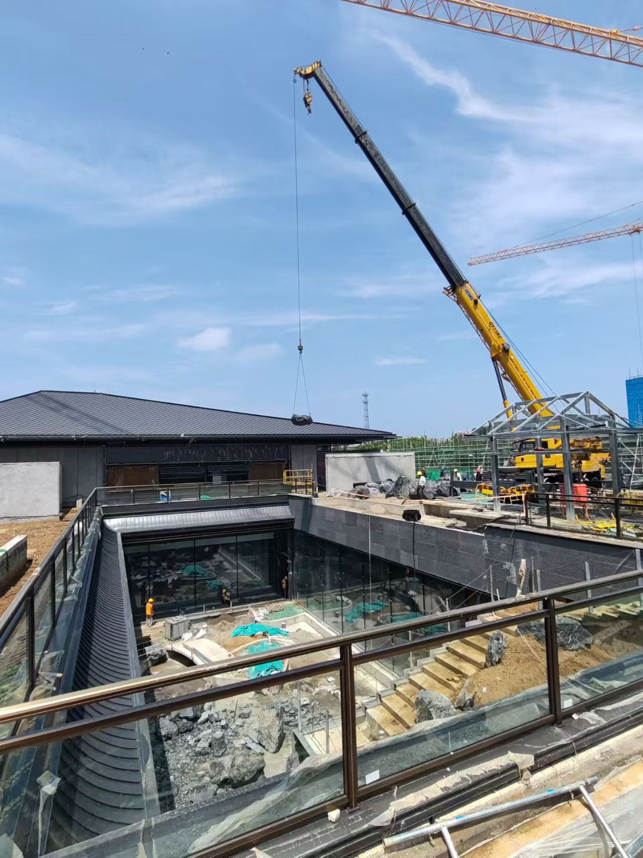 2026-7-24日建发济南云湖之城体验区现场施工配合 2026-7-24日建发济南云湖之城体验区现场施工配合