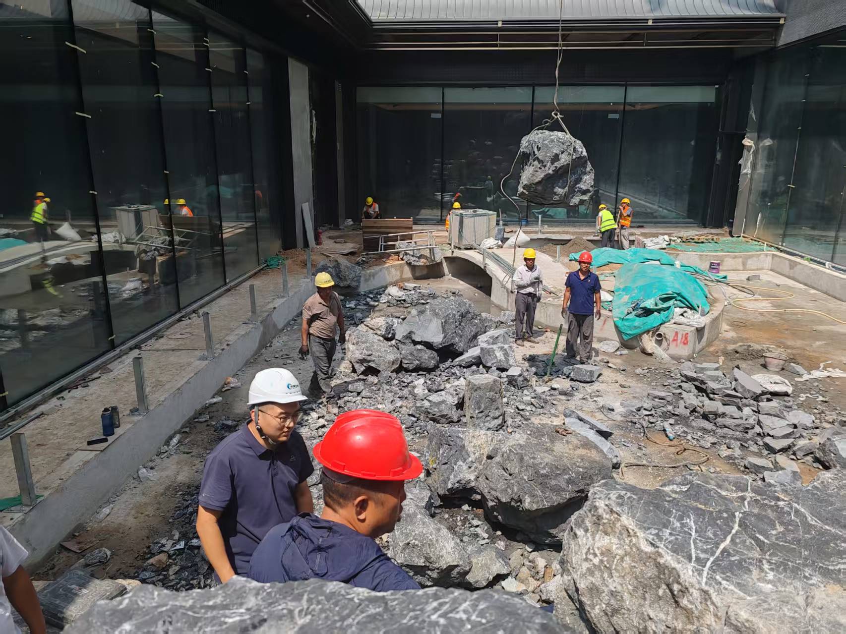 2026-7-24日建发济南云湖之城体验区现场施工配合 2026-7-24日建发济南云湖之城体验区现场施工配合